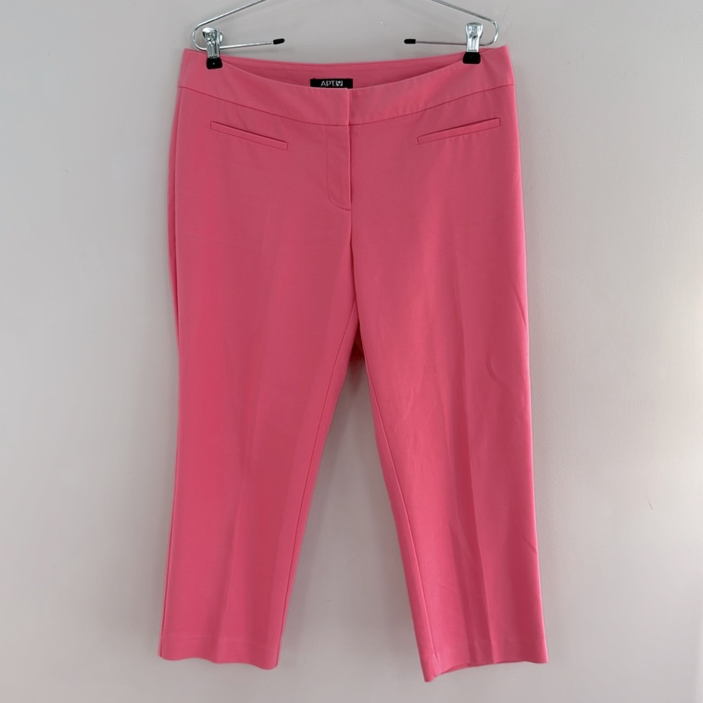 * Like New* Apt. 9 Women’s Pink Straight Leg Cropped Pants- Size 8